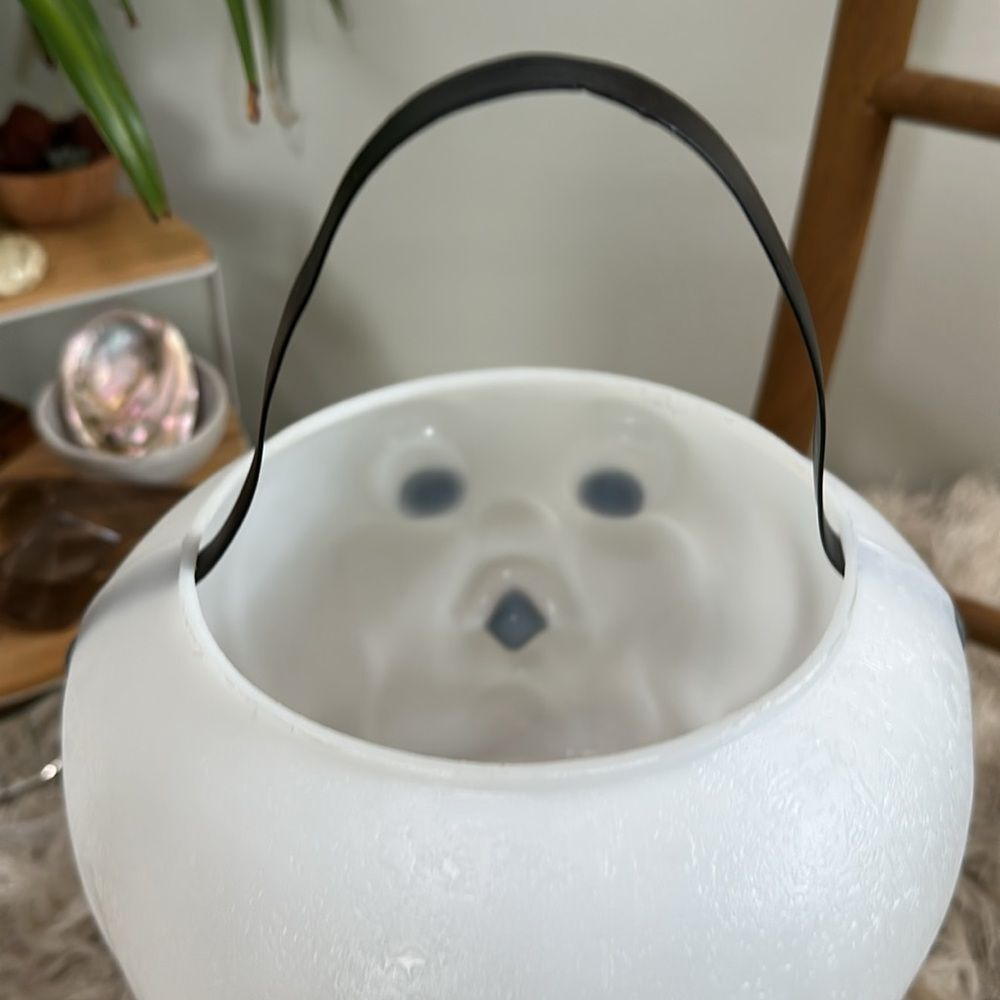 Vintage Ghost‎ Blow Mold White Ghost
Candy Pail Halloween Bucket Decor - Picture 10 of 17